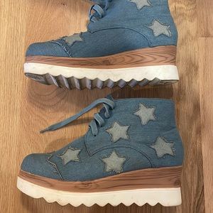 Blue heeled sneakers
